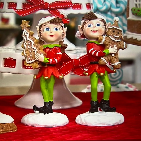 valerie parr hill Other - Valerie parr hill set of 2 elves with cookies